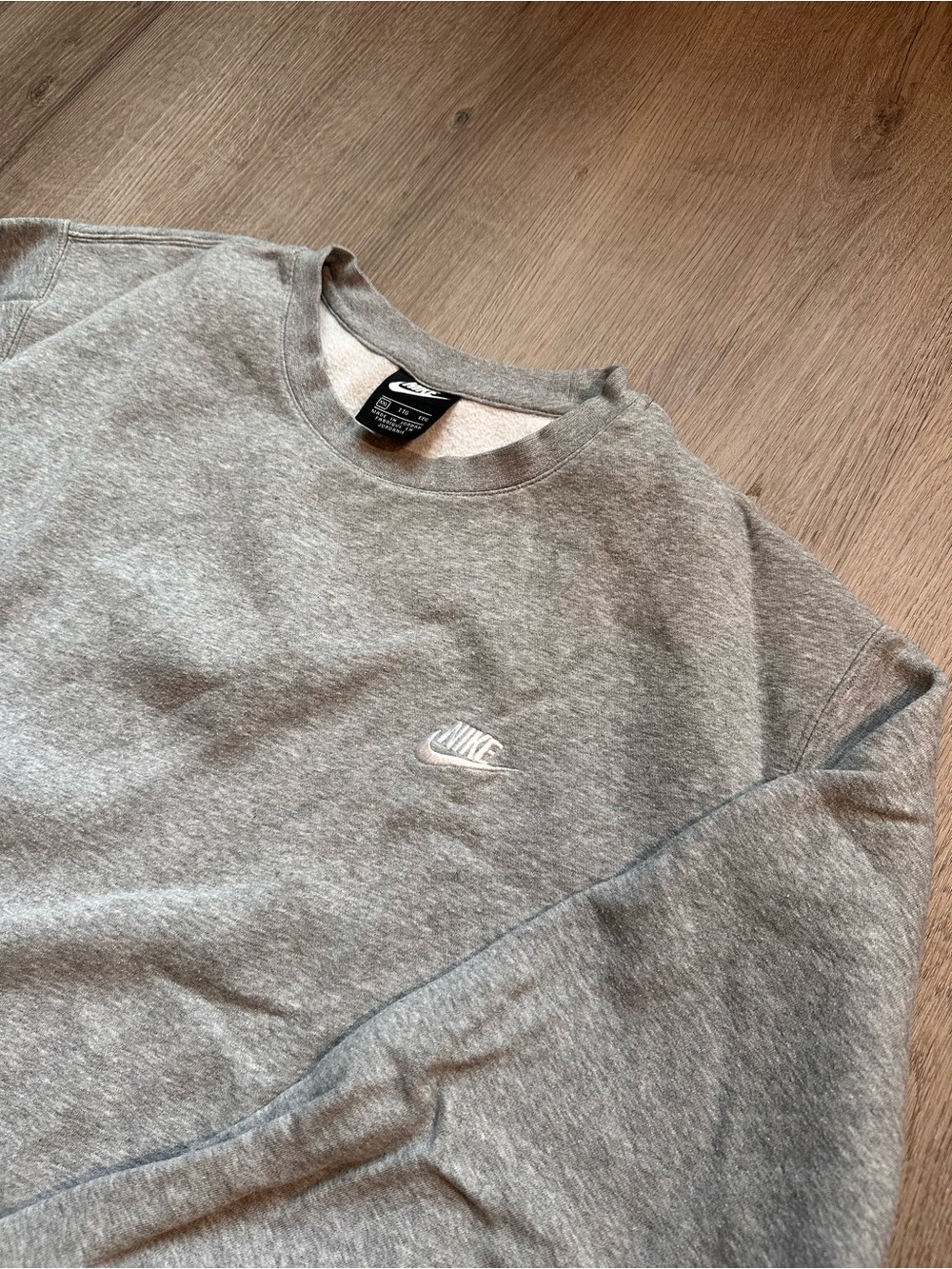Nike Men's Heather Gray Crewneck Sweatshirt